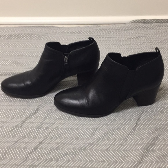 Franco Sarto 2” Block Heel Bootie - Picture 4 of 8